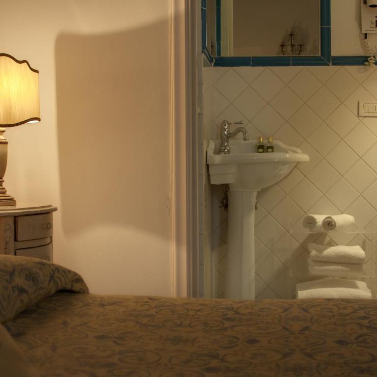 Florence Dream Domus - Double or Twin Room - 8