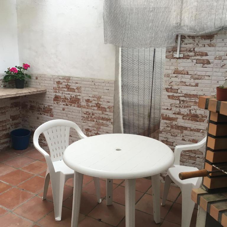 Apto con patio y barbacoa BBQ Los picadores - Apartamento de 1 dormitorio - 3