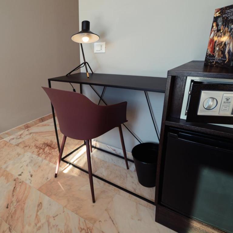 Zefiro Suites - Deluxe Double Room - 9
