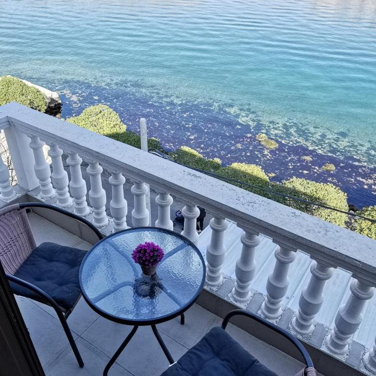 Apartments Popovic - Studio with Balcony and Sea View (3 Adults) - 5
