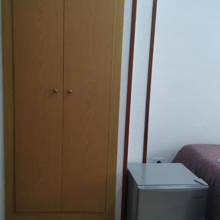Pension Cuatro Torres - Twin Room with Bathroom - 3