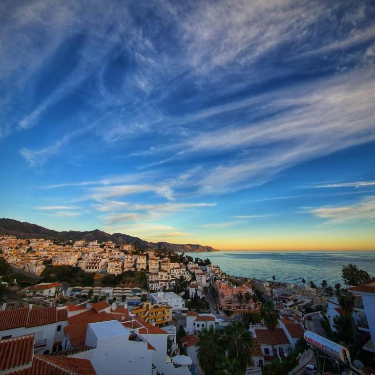 MB Hostels Premium ECO - Adults Recommended - Habitación Doble Superior con balcón - vistas al mar - 1