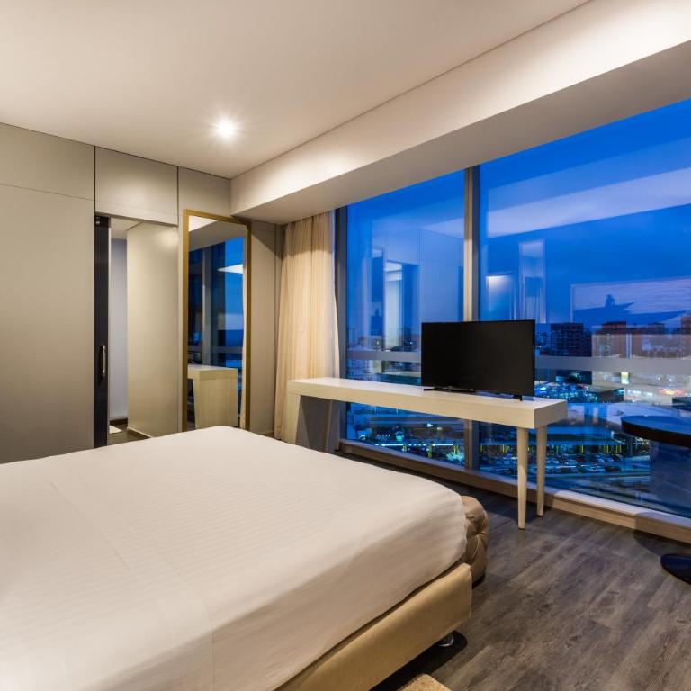 Crowne Plaza Barranquilla by IHG - Habitación Deluxe con cama extragrande - No fumadores - 3