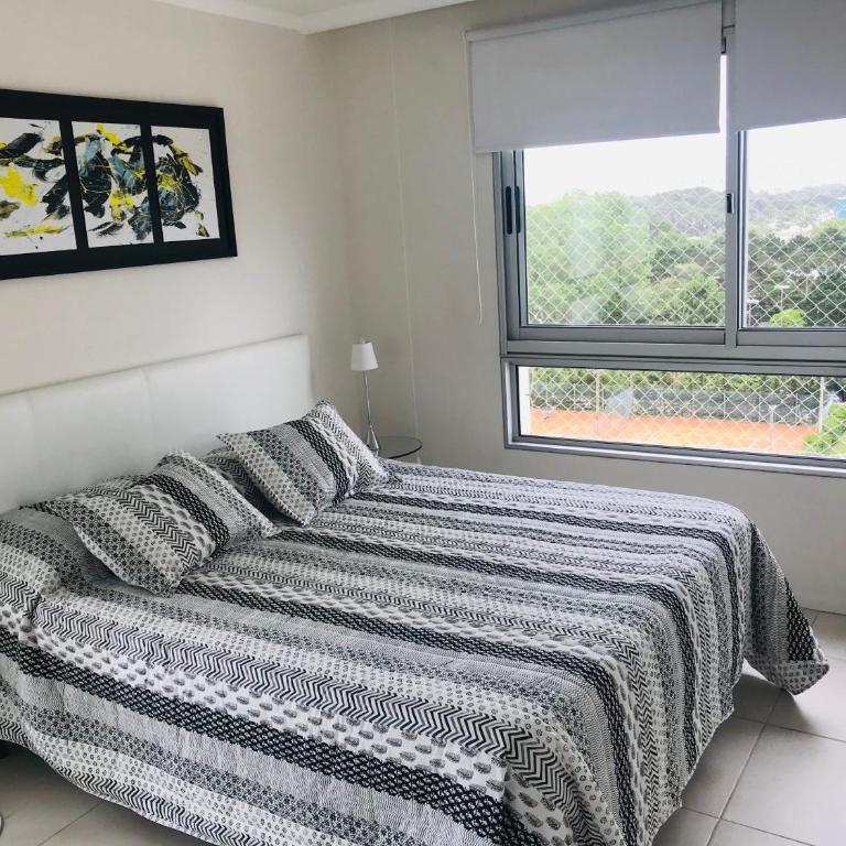 Cómodo apartamento en Torre Ocean Drive con todos los servicios - Two-Bedroom Apartment - 7