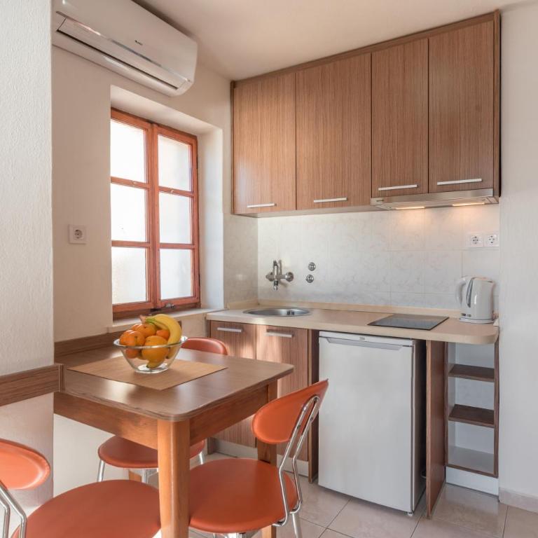 R club Apartments Old Town Budva - Studio sa Pogledom na More - 4