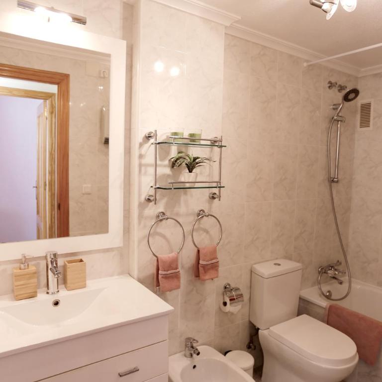 Appartement BlancoSol in La Mata - Two-Bedroom Apartment - 15