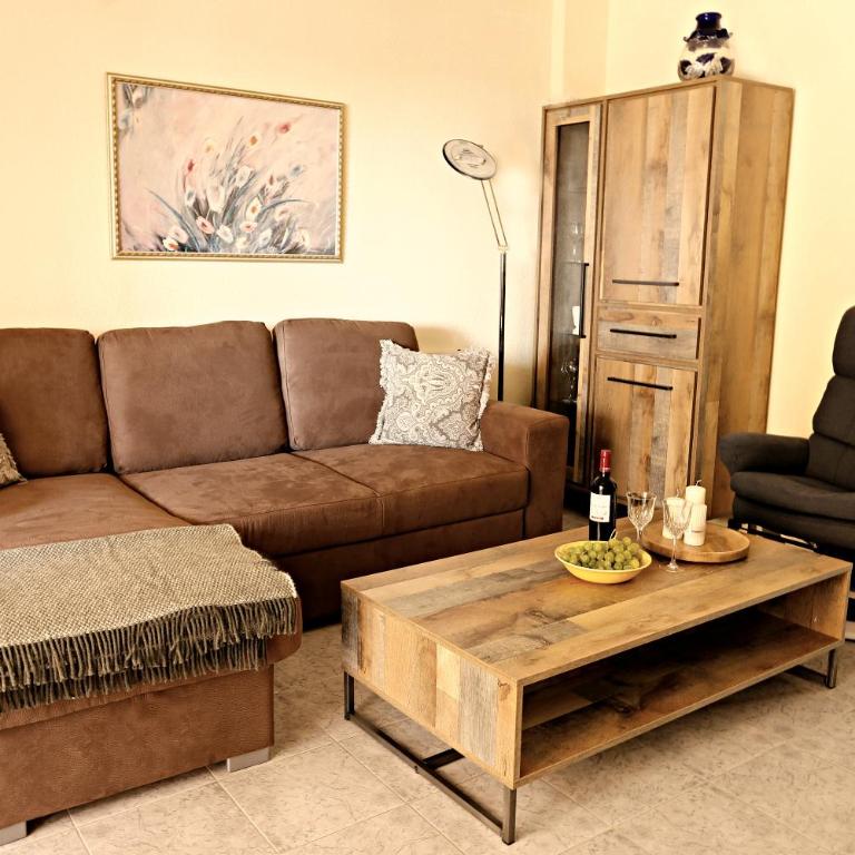 Appartement BlancoSol in La Mata - Two-Bedroom Apartment - 8