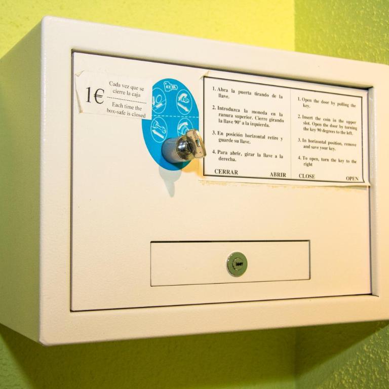 Hostal Los Alpes - Triple Room - 23