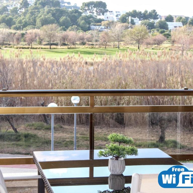 Playa y golf La Pineda - Apartment with Balcony - 1
