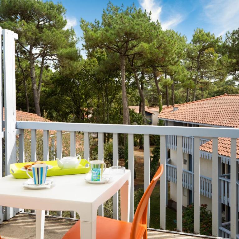 SOWELL Family Pignada Plage - Appartement 1 Chambre (6 Adultes) - Vue sur Parc - 9