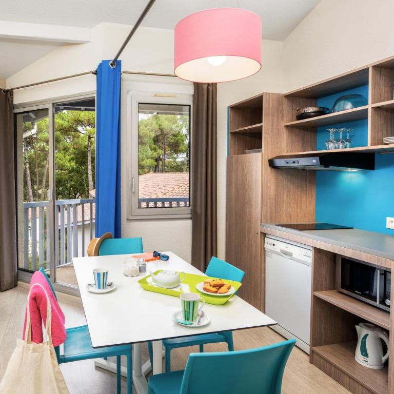 SOWELL Family Pignada Plage - Appartement 1 Chambre (6 Adultes) - Vue sur Parc - 10