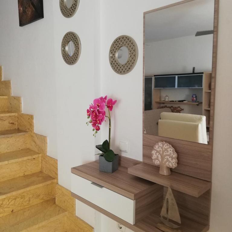 LUJOSO ADOSADO de TRES HABITACIONES en VERA PLAYA A 200 METROS DEL MAR - Casa de 3 dormitorios - 7