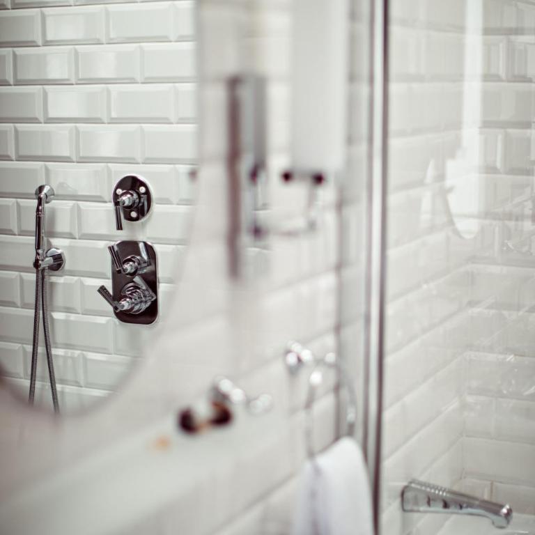 Monsieur Cadet Hotel & Spa - Chambre Double Supérieure avec Accès Gratuit au Hammam - 12