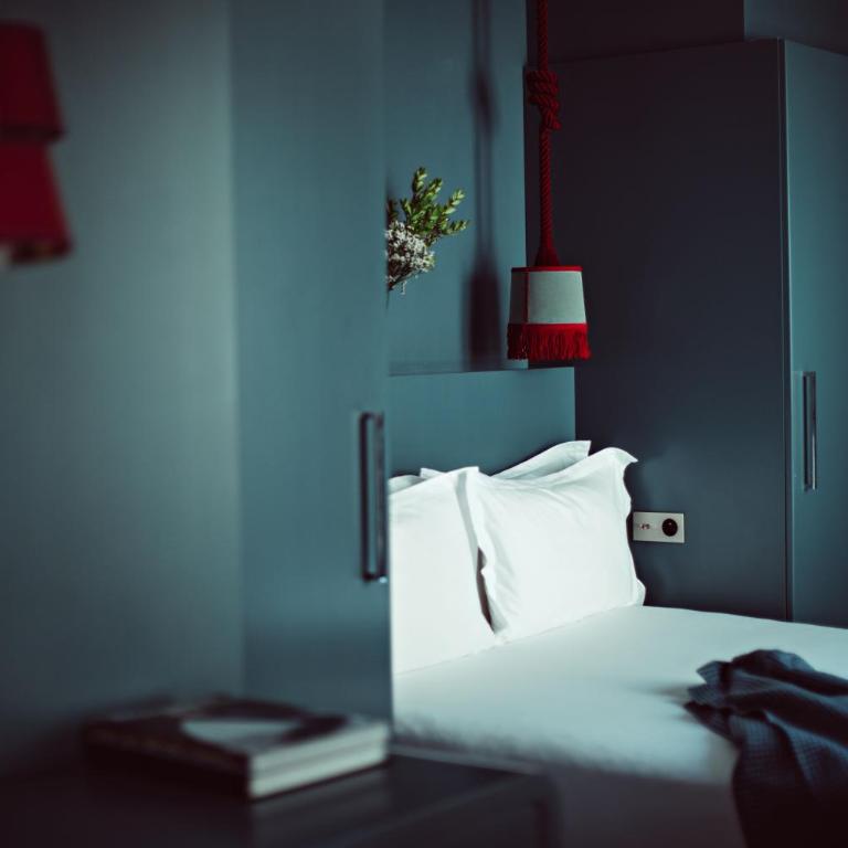 Monsieur Cadet Hotel & Spa - Chambre Double de Luxe - Accès Gratuit au Hammam - 3
