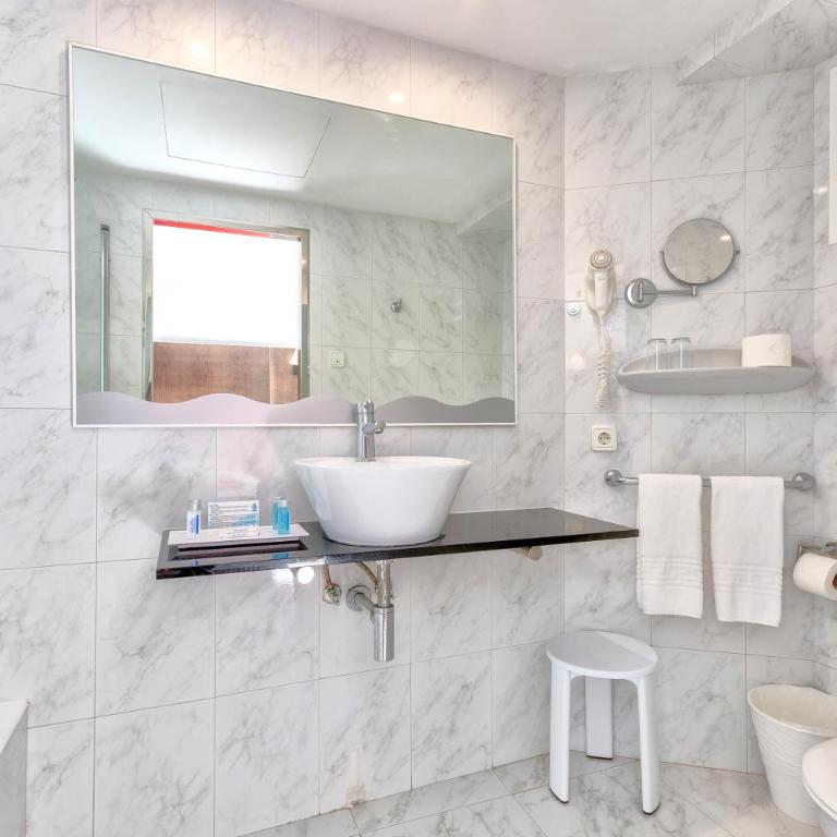 Bahía de Alcudia Hotel & Spa - Habitación Doble con balcón y vistas al mar - 1