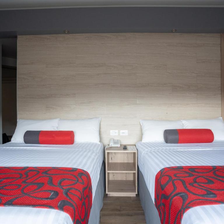 Hotel Roble - Habitación Doble - 2 camas dobles - 4