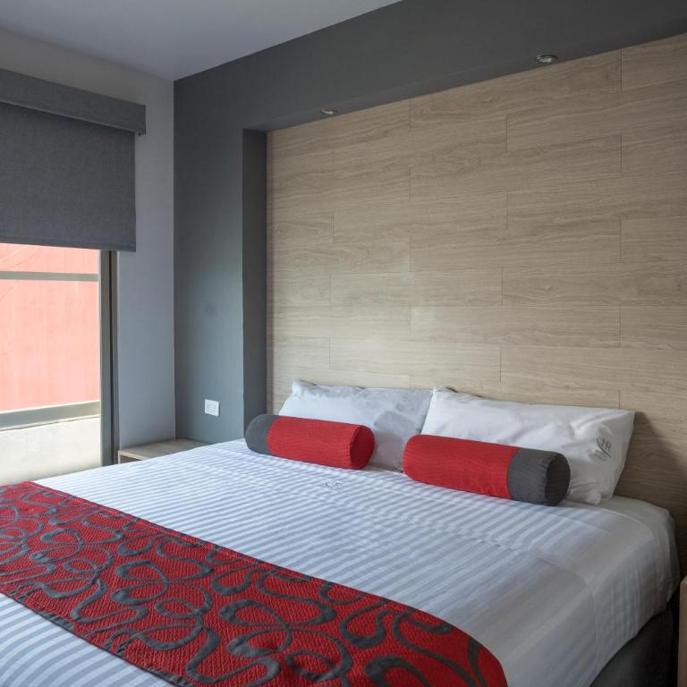 Hotel Roble - Habitación con cama extragrande. - 6
