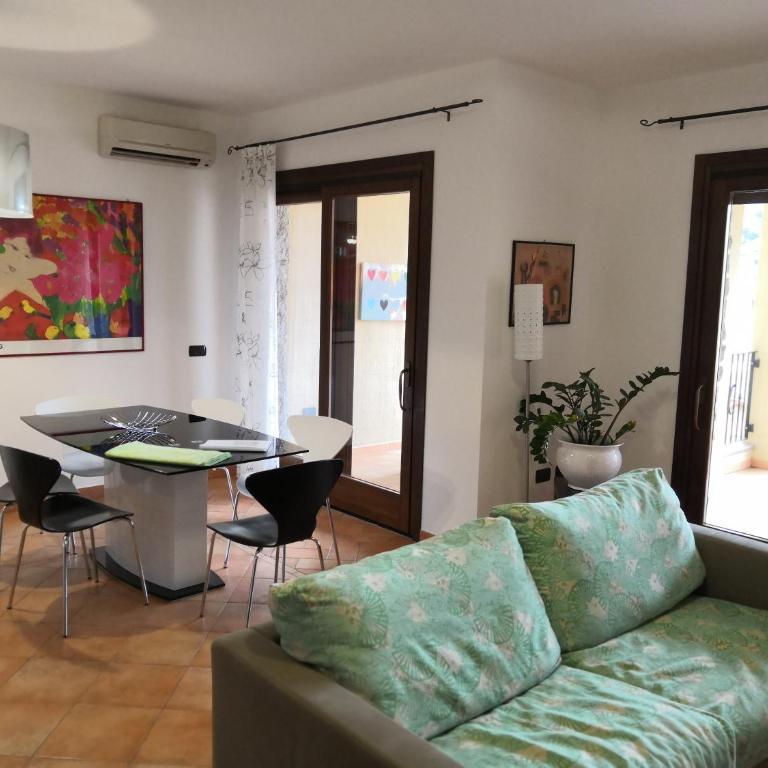 Sa Mirada Apartments - Two-Bedroom Apartment with Terrace - Split Level - 32