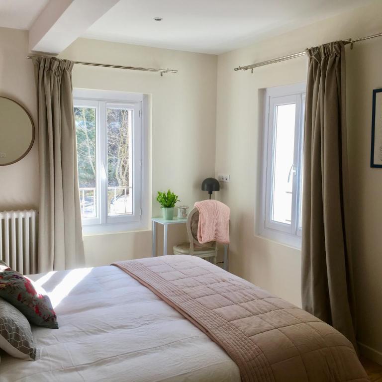 Les Terres Rouges 06 - Chambre Familiale avec Baignoire - 4