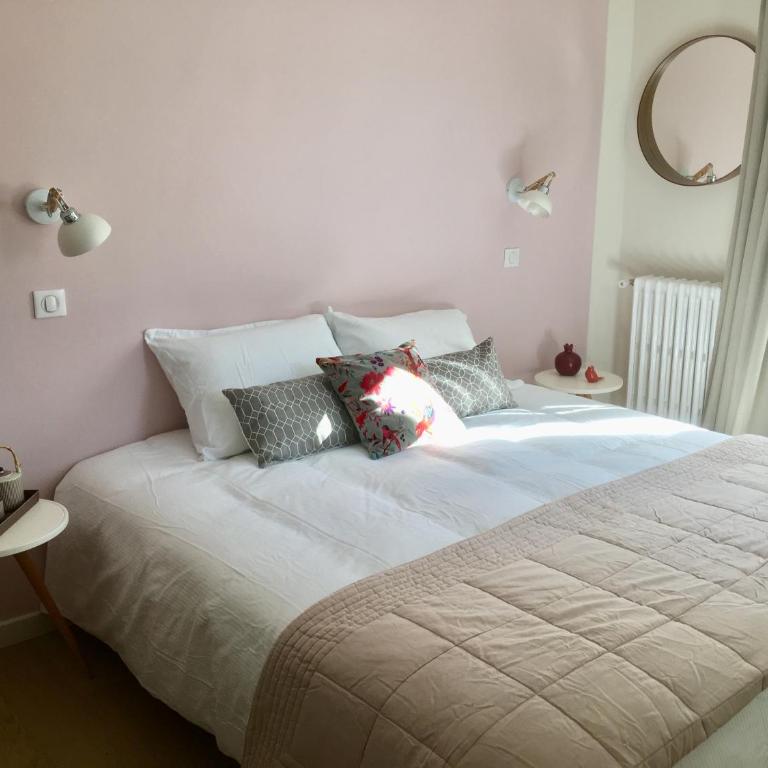 Les Terres Rouges 06 - Chambre Familiale avec Baignoire - 6