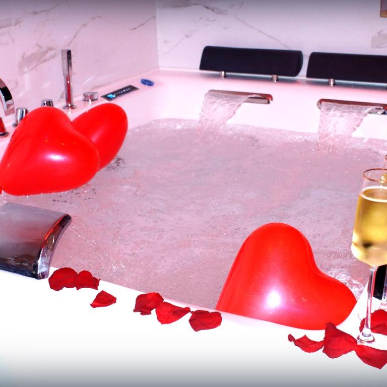 Le Vénus - Appartement SPA Privatif Balnéo Sauna - Appartement Supérieur avec Sauna - 18