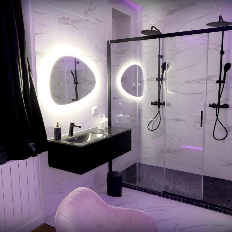 Le Vénus - Appartement SPA Privatif Balnéo Sauna - Appartement Supérieur avec Sauna - 3