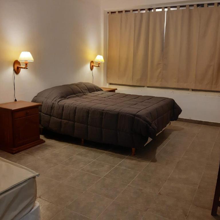 Las Victorias 2 - Habitación Familiar con baño privado - 1