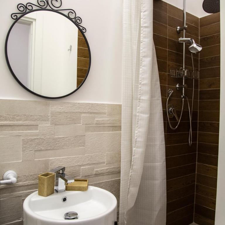 B&B Giardino Bellini-centro - Junior Suite with Balcony - 6
