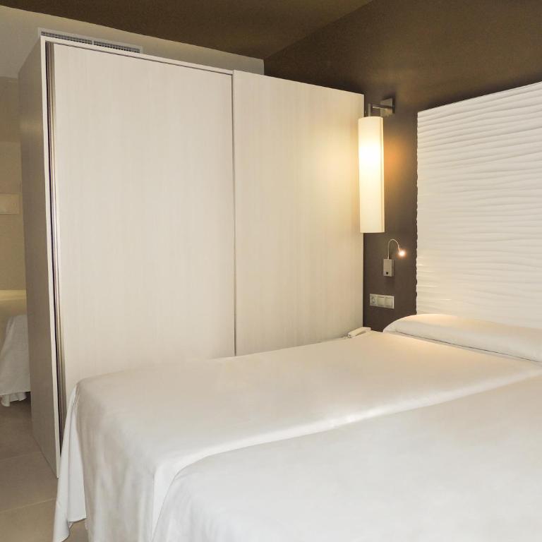 Hotel Cesar Augustus - Habitación Familiar (2 adultos y 2 niños) - 4