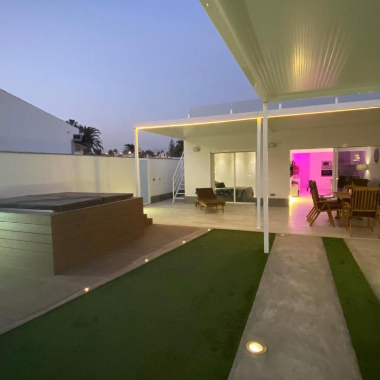 Cozy Luxury - Three-Bedroom House - 3
