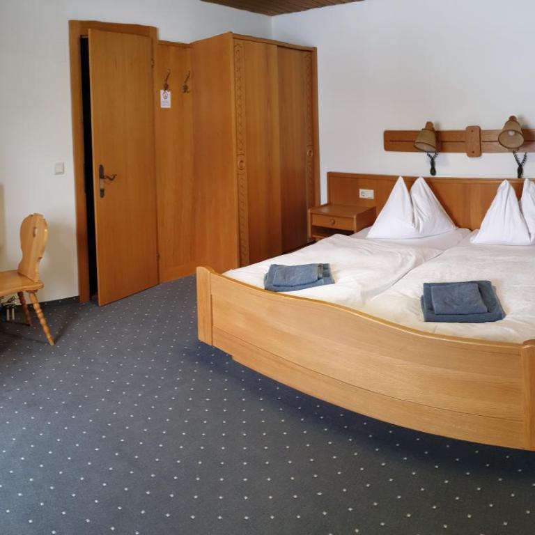 Landgasthof Hotel Zehenthof - Doppelzimmer mit Balkon - 3