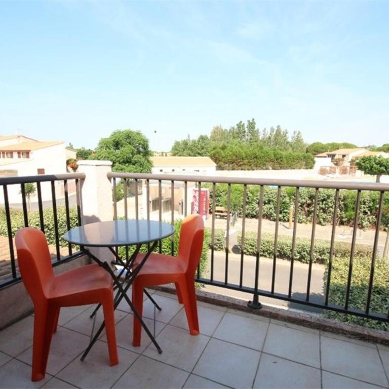 Domaine de vacances à 600m de la plage villa 4 chambres 9 couchages WIFI terrasse parking animations et piscines en supplément LRPDSH4 - Four-Bedroom House - 4