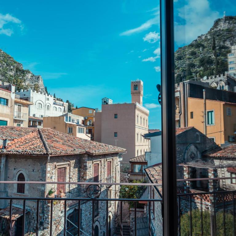 Mosaico Taormina Guest House - Appartamento con 2 Camere da Letto, Balcone e Vista mare - 10