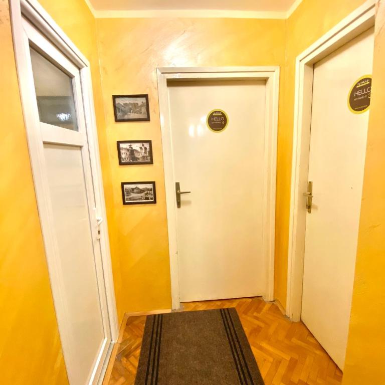 Glorious Rooms - Trokrevetna Soba sa Zajedničkim Kupatilom - 13