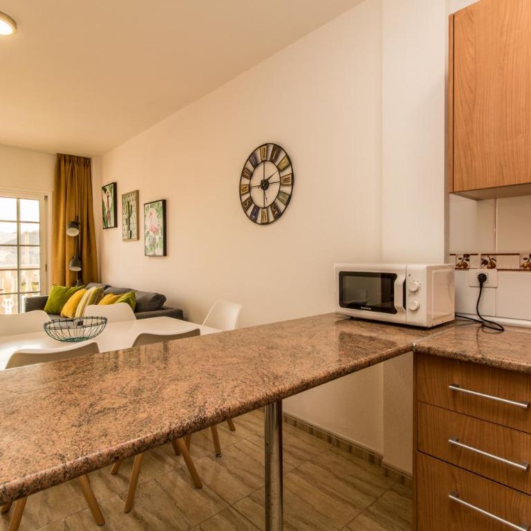 The Palm Mar Duplex - Three-Bedroom Apartment - 23