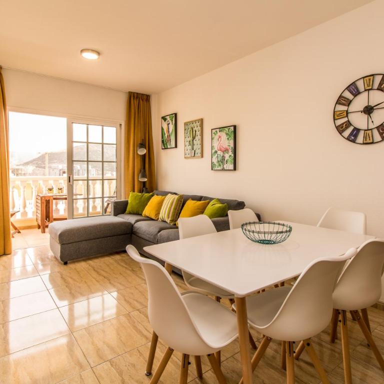 The Palm Mar Duplex - Three-Bedroom Apartment - 3