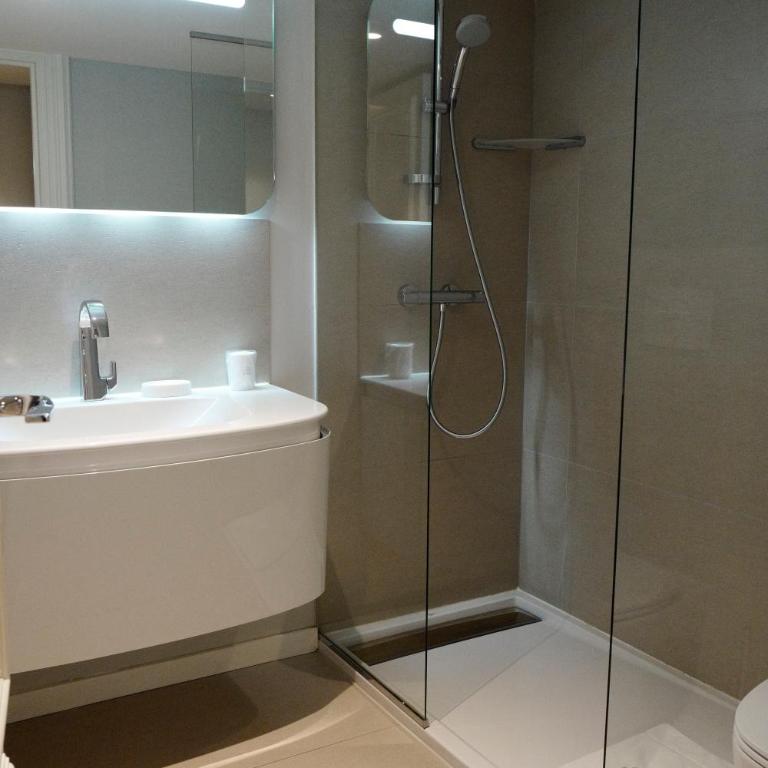 Clarance Hotel Lille - Chambre Simple Confort - 1