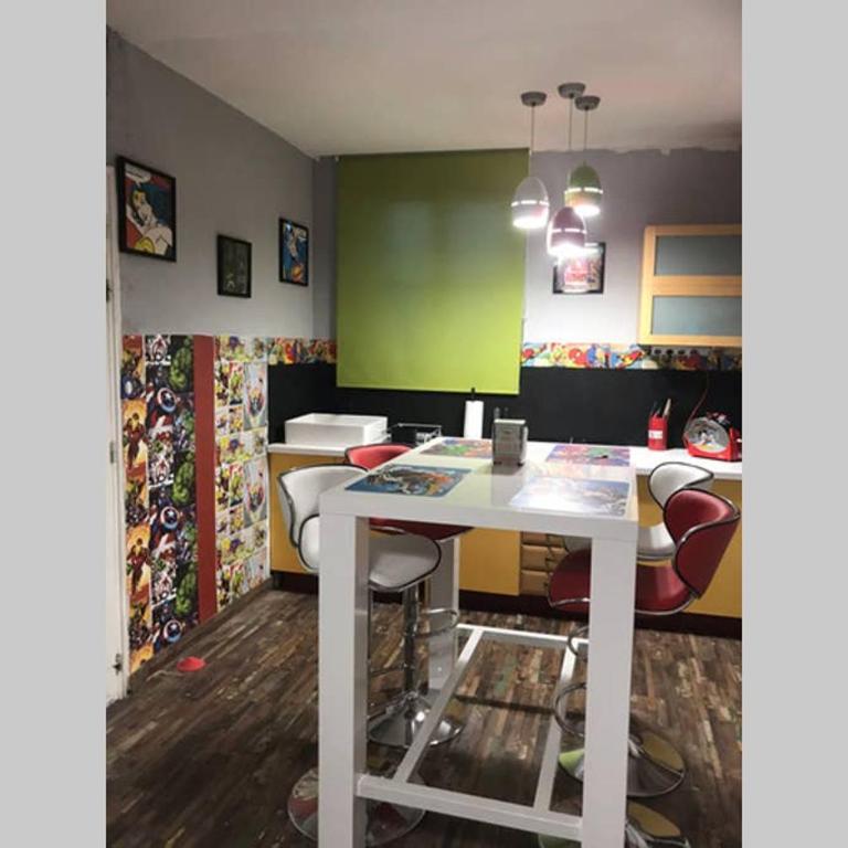 APPARTEMENT STYLE POP ART avec GARAGE CENTRE HISTORIQUE BEZIERS - Appartamento con 1 Camera da Letto - 13