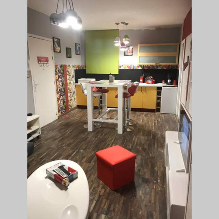 APPARTEMENT STYLE POP ART avec GARAGE CENTRE HISTORIQUE BEZIERS - Appartamento con 1 Camera da Letto - 23