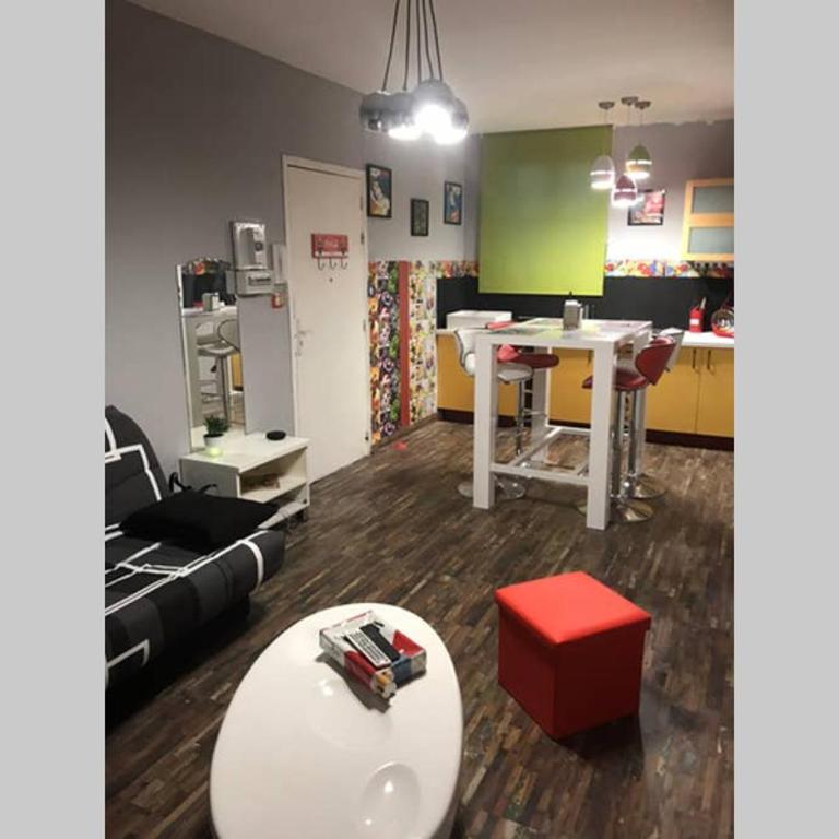 APPARTEMENT STYLE POP ART avec GARAGE CENTRE HISTORIQUE BEZIERS - Appartamento con 1 Camera da Letto - 25