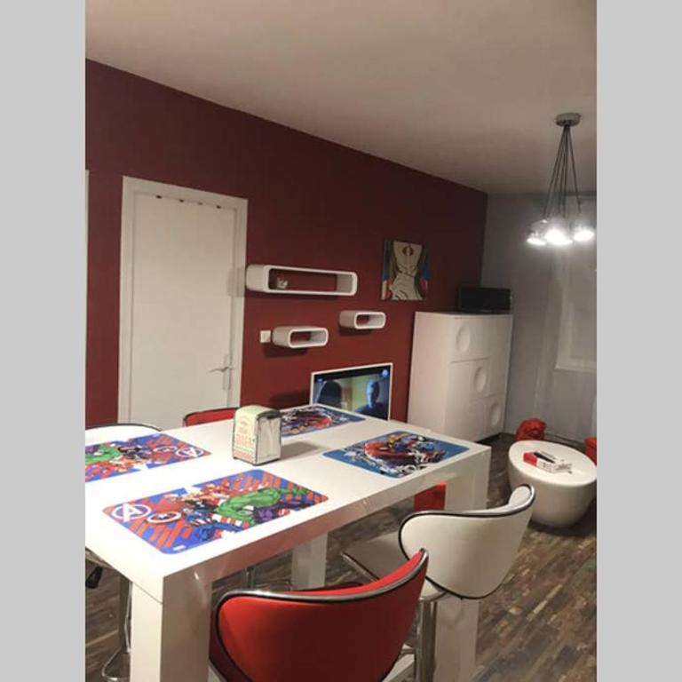 APPARTEMENT STYLE POP ART avec GARAGE CENTRE HISTORIQUE BEZIERS - Appartamento con 1 Camera da Letto - 6