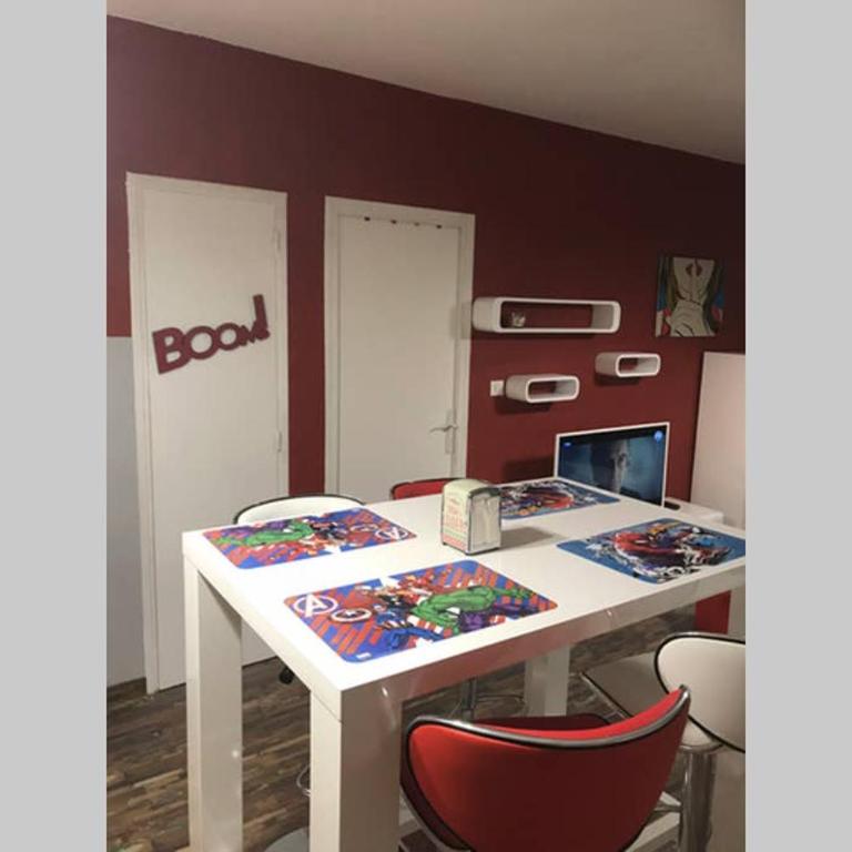 APPARTEMENT STYLE POP ART avec GARAGE CENTRE HISTORIQUE BEZIERS - Appartamento con 1 Camera da Letto - 26