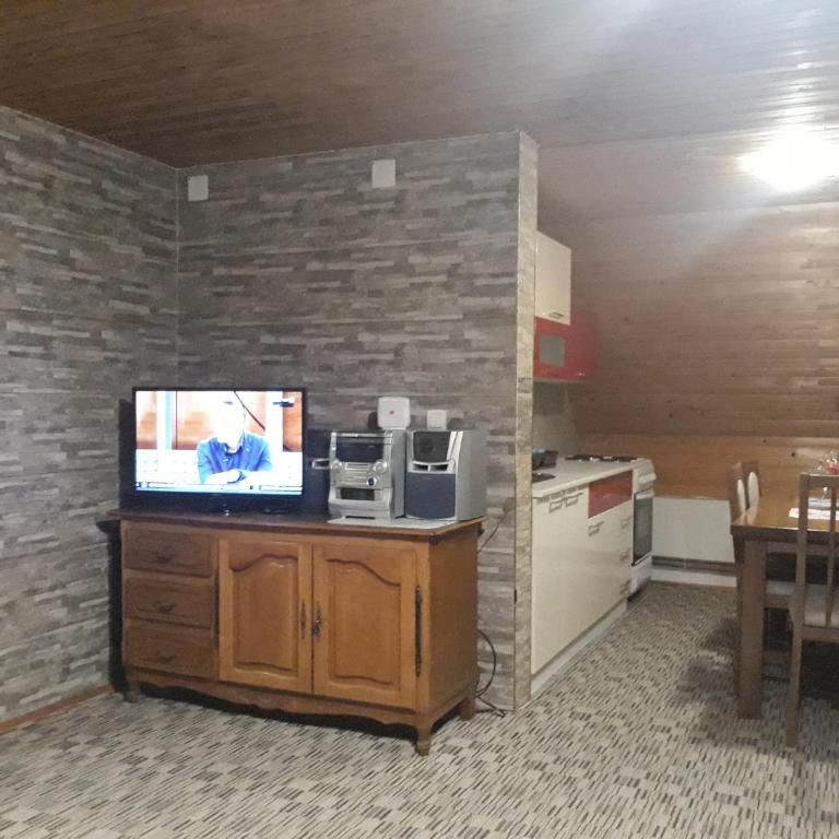 Apartments Dora - Three-Bedroom Apartment - 2