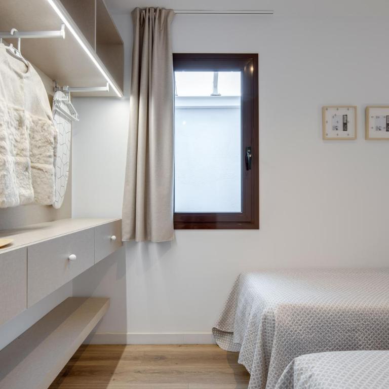 LucasLand Apartments Barcelona - Apartamento Ático - 15