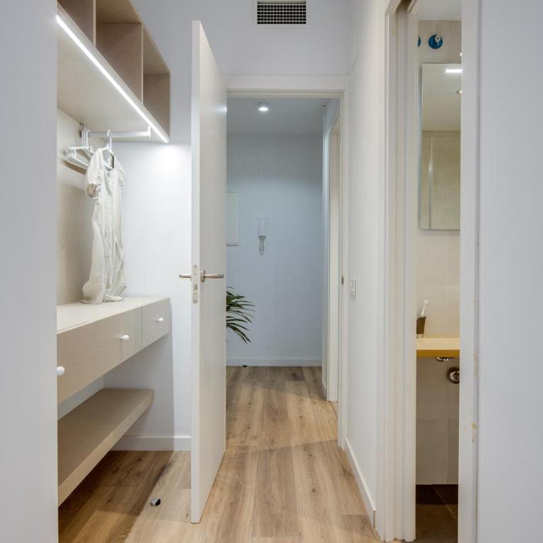 LucasLand Apartments Barcelona - Apartamento de 2 dormitorios - 10