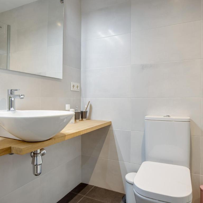 LucasLand Apartments Barcelona - Apartamento de 3 dormitorios - 21