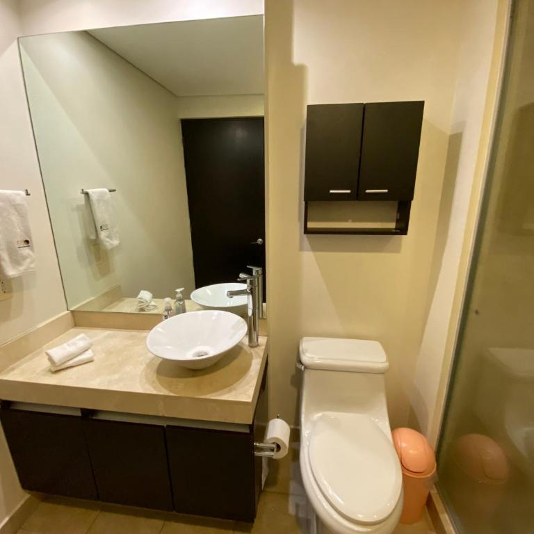 Apartamento de 2 habitaciones junto al WTC - Two-Bedroom Apartment - 18