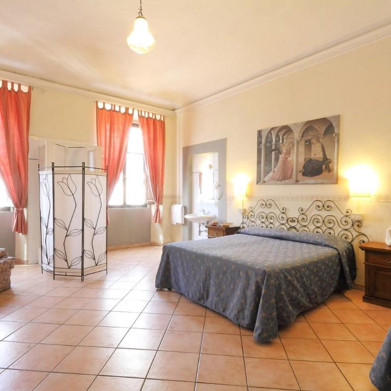 Hotel Bavaria - Camera Quadrupla con Doccia Privata e Bagno in Comune - 2