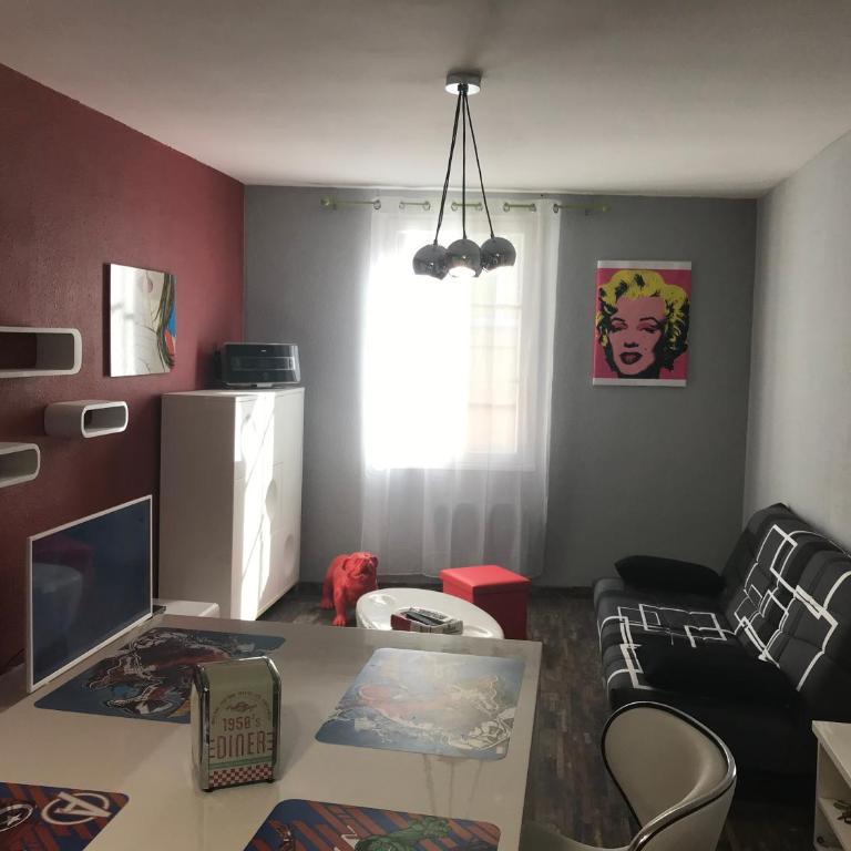 APPARTEMENT STYLE POP ART avec GARAGE CENTRE HISTORIQUE BEZIERS - Appartamento con 1 Camera da Letto - 3