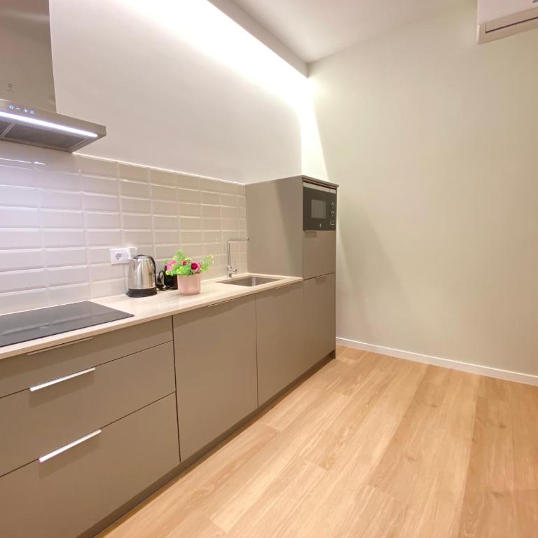 Collection Latina - Apartamentos Únicos en el Barrio Más Auténtico - Deluxe Family Suite - 10